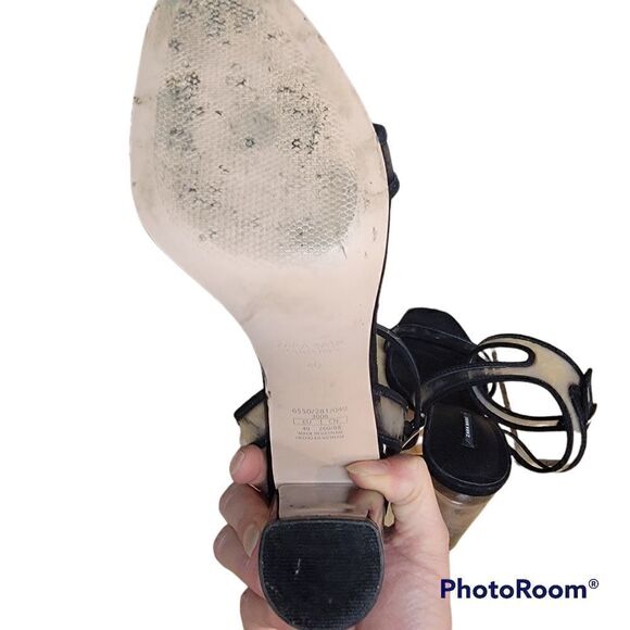 Zara Basic Heeled Sandals with Transparent Heel. Size 40. - Picture 9 of 9